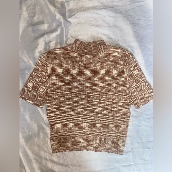 cream and brown knit patterned crop top with mock neck - Picture 4 of 4